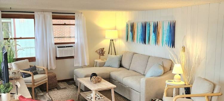 Charming Lakefront Cottage on Coldwater Lake图片