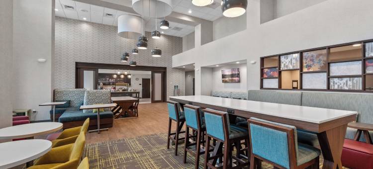 雷德蒙德本德机场欢朋酒店，俄勒冈州(Hampton Inn by Hilton Redmond Bend Airport)图片