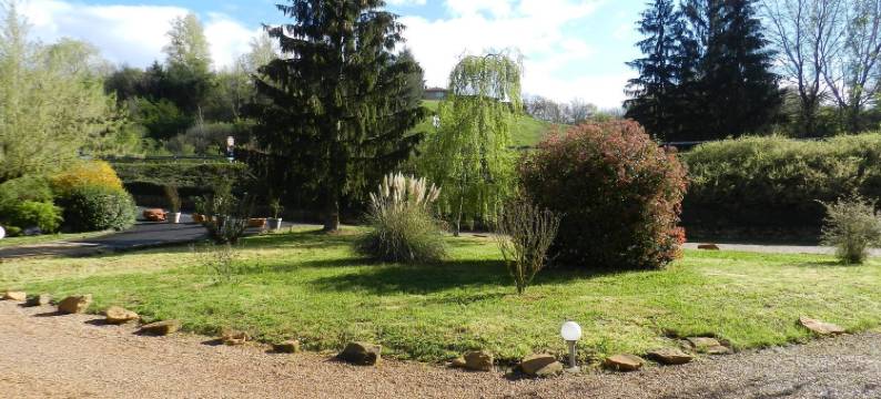 皮耶雷多里斯区酒店(Hôtel Domaine des Pierres Dorées)图片