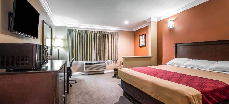 安大略温德姆呗盟酒店(Baymont by Wyndham Ontario)图片