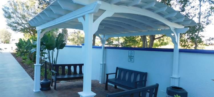 温德姆夏洛特港麦客达套房酒店(Microtel Inn & Suites by Wyndham Port Charlotte/Punta Gorda)图片