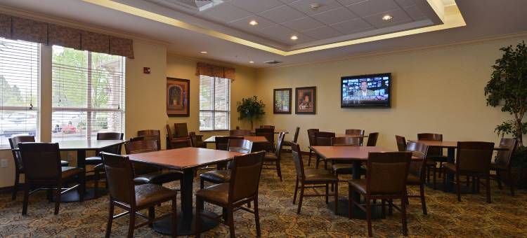 麦克明维尔酒乡舒适套房酒店(Comfort Inn & Suites McMinnville Wine Country)图片