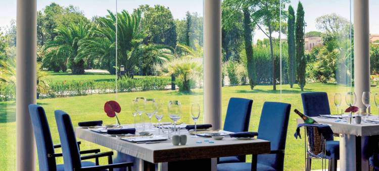 TH 蒂勒尼亚 - 绿色公园美居度假村(TH Tirrenia - Green Park Resort)图片