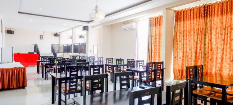 红多兹酒店@奥丽亚马真大酒店(RedDoorz @ Hotel Grand Aulia Majene)图片