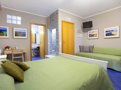 泰拉索拉面包店民宿