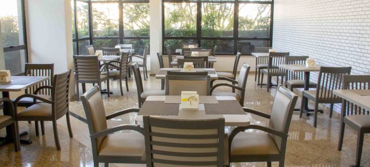 双塔公寓(Twin Towers Flat)图片