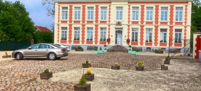 拉菲德红磨坊县酒店(Chateau de Moulin le Comte)图片