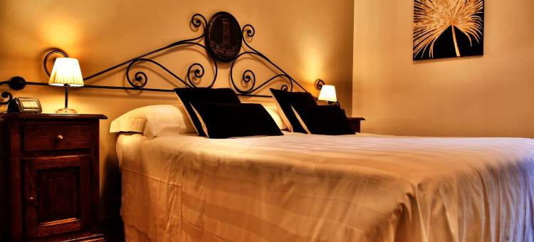 红色灯塔酒店(Faro Rosso)图片