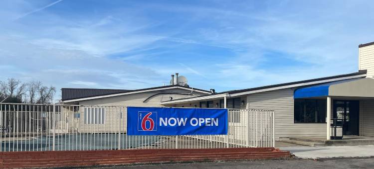 西弗吉尼亚十字巷 6 号汽车旅馆 - 戈夫山大道(Motel 6 Cross Lanes, WV–Goff Mountain Rd)图片