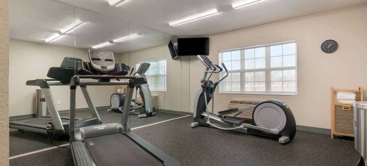 坎萨斯城奥佛兰公园奎维美洲长住套房酒店(Extended Stay America Suites - Kansas City - Overland Park - Quivira Rd)图片