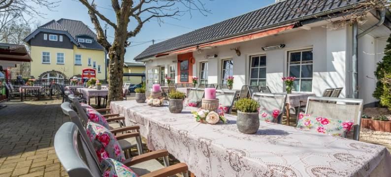 小不列颠旅馆(The Little Britain Inn Themed Hotel One of a Kind in Europe)图片