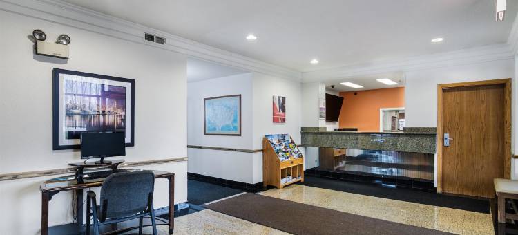 利伯蒂维尔6号汽车旅馆(Motel 6 Libertyville, IL)图片