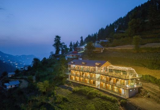 Moustache Shoja, Jibhi Hotel Overview