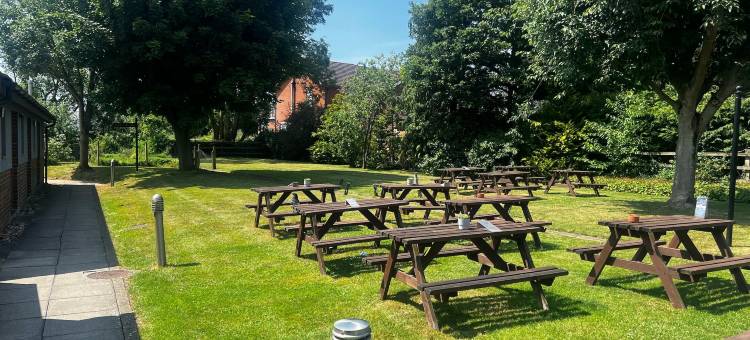 卡林顿阿姆斯酒店(The Carrington Arms)图片