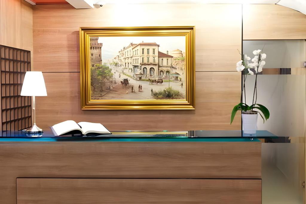 Athens Odeon HotelHotel Overview