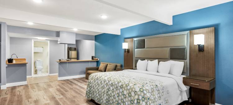 尤巴城红屋顶霍姆汤公寓(HomeTowne Studios Yuba City Bonanza - Marysville)图片