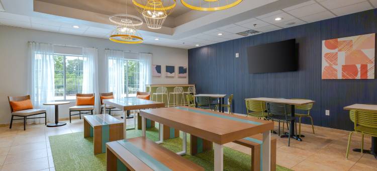 Spark by Hilton 哈蒙德(Spark by Hilton Hammond)图片