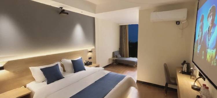 栖夕电影酒店(南宁九曲湾温泉首创奥特莱斯店)图片