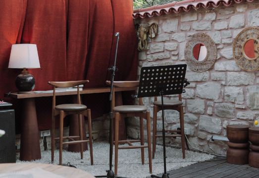 Pietra Social House Hotel Overview