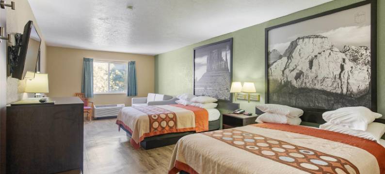 圣乔治速 8 酒店(Super 8 by Wyndham St. George UT)图片