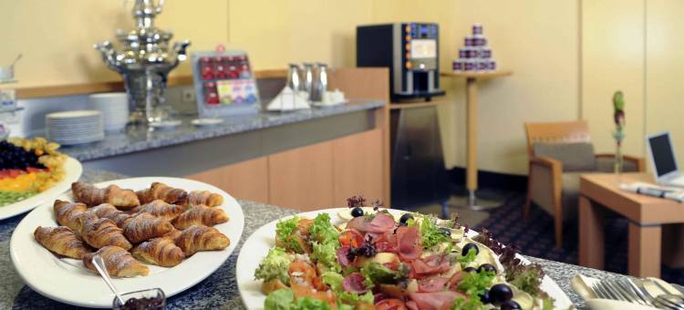 腓特烈斯多夫巴特洪堡美居酒店(Mercure Hotel Bad Homburg Friedrichsdorf)图片