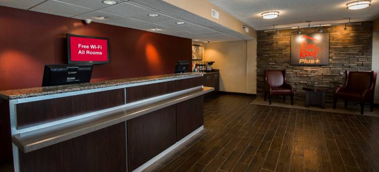 芝加哥内珀维尔红顶Plus酒店(Red Roof Plus+ Chicago - Naperville)图片