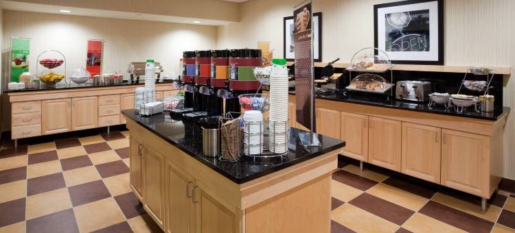 迈诺特欢朋酒店及套房(Hampton Inn & Suites Minot Airport)图片