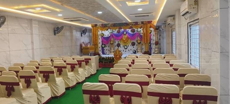 NVR Grand酒店(Hotel NVR Grand)图片