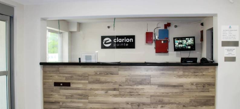 贝滕多夫-阔德城凯隆波因特酒店(Clarion Pointe Bettendorf - Quad Cities)图片