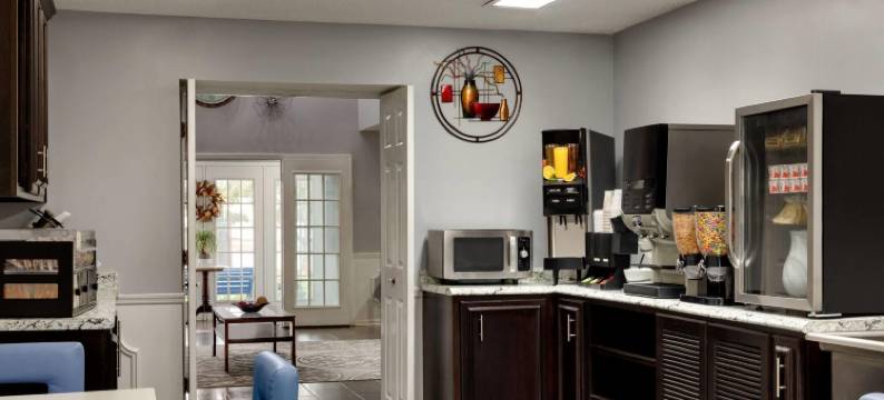 奥尔巴尼购物中心呗盟套房酒店(Baymont by Wyndham Albany at Albany Mall)图片