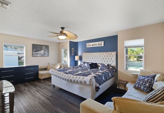 The Lake Home - Beautiful Oasis in the Heart of Florida! 2 Bedroom Home by RedAwningHotel Overview