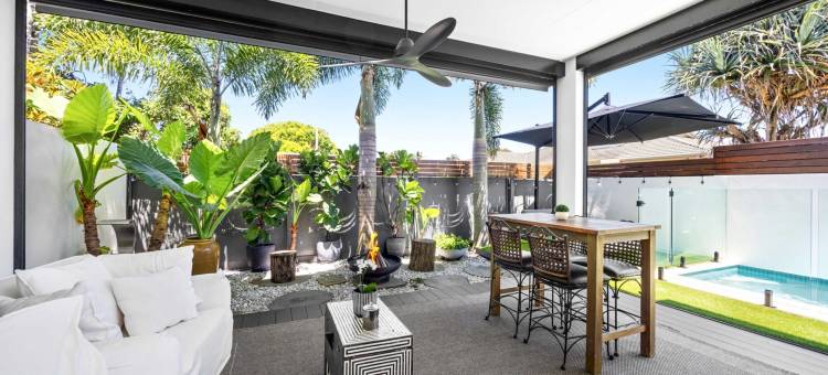 宽敞的三卧室静居，带烧烤和泳池(Spacious 3-bedroom Retreat With BBQ and Pool)图片