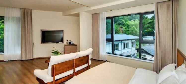 雅安隐栖古泉民宿(周公山旅游度假区店)图片