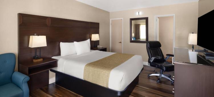 埃弗里特市中心Travelodge by Wyndham酒店(Travelodge by Wyndham Everett City Center)图片