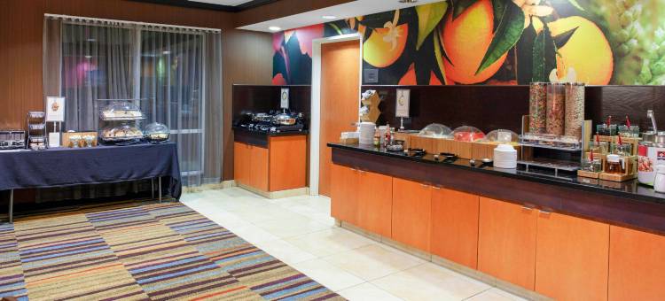 西摩万枫酒店及套房(Fairfield Inn & Suites Seymour)图片