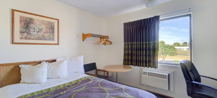 密苏里金德姆城54号公路 Capital O 阿美瑞霍斯特酒店及套房(Capital O Amerihost Inn and Suites Kingdom City Hwy 54 MO)图片