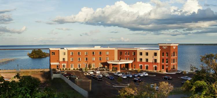 马凯特欢朋水滨酒店(Hampton Inn Marquette/Waterfront)图片