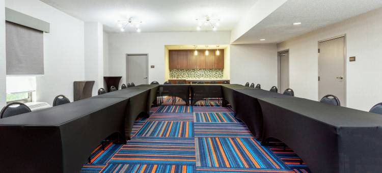 奥兰多国际机场欢朋酒店(Hampton Inn Orlando-International Airport)图片