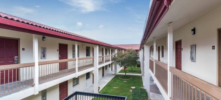 休斯顿东I-10红屋顶酒店(Red Roof Inn Houston East - I-10)图片