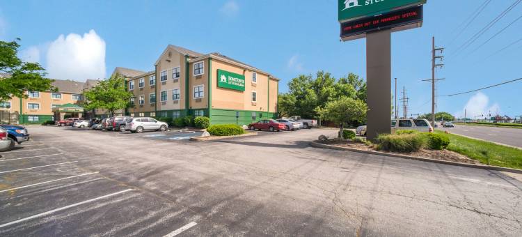圣路易斯县霍姆汤酒店-机场/北林德伯格(HomeTowne Studios by Red Roof St. Louis - Airport/ N Lindbergh)图片