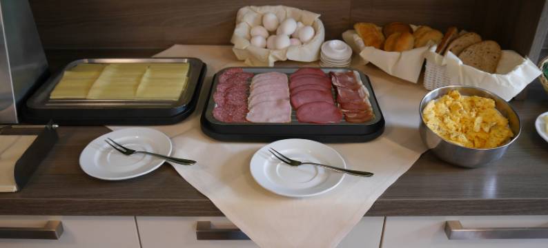 汝荷斯坦德泰利纳酒店(Ruhrstadtarena Hotel)图片