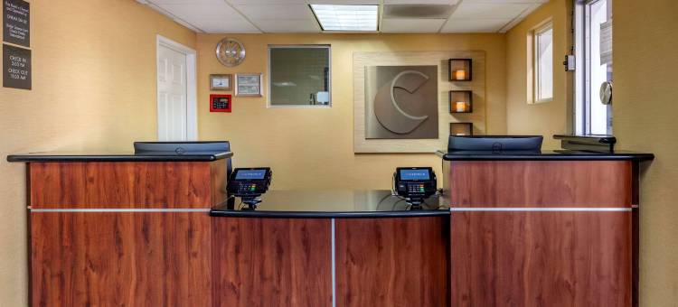 好莱坞伯班克近环球舒适套房酒店(Comfort Inn & Suites Near Universal - N Hollywood - Burbank)图片