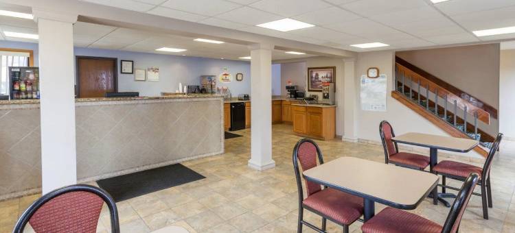 密歇根城速8酒店(Super 8 by Wyndham Michigan City)图片