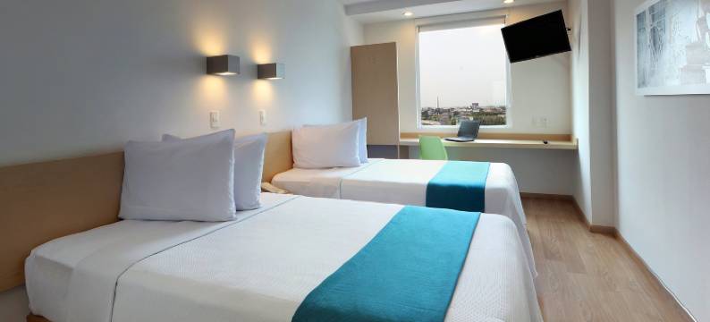 万莱昂波利夫如姆酒店(One Leon Poliforum)图片