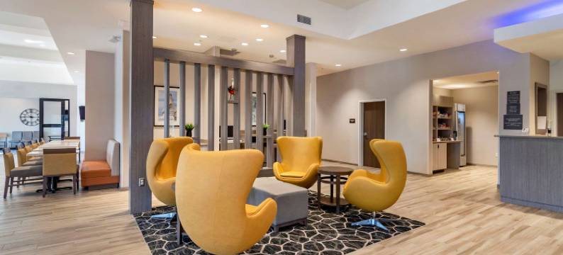 舒适套房酒店(Comfort Suites Grandview - Kansas City)图片