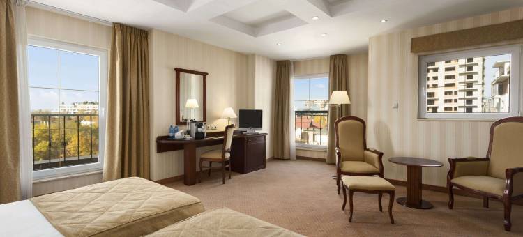布加勒斯特北温德姆华美达套房酒店(Ramada Hotel & Suites by Wyndham Bucharest North)图片