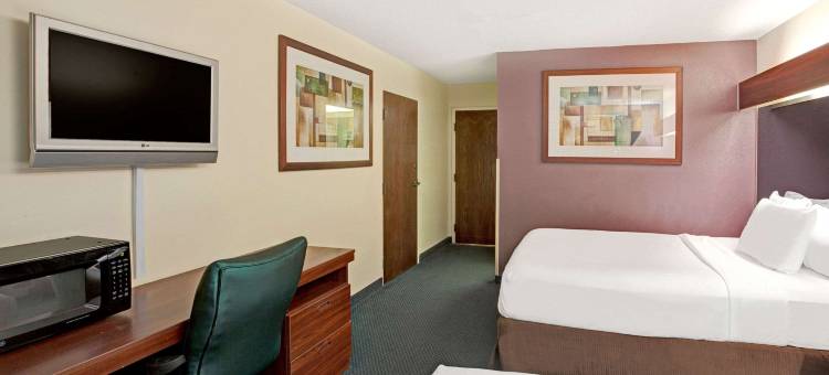 亚特兰大机场温德姆麦客达套房酒店(Microtel Inn & Suites by Wyndham Atlanta Airport)图片