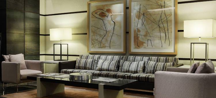 巴塞罗那H10优尼沃斯酒店(H10 Universitat Hotel Barcelona)图片