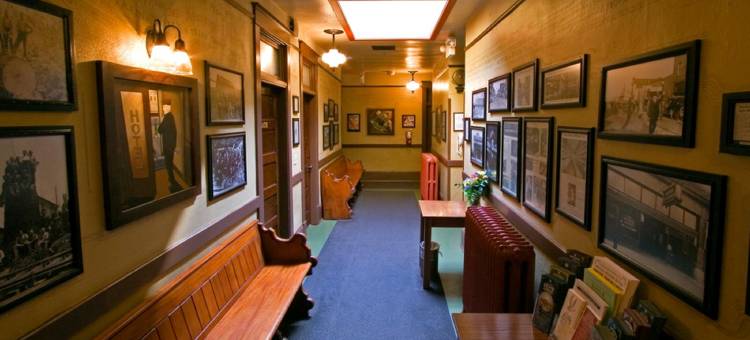麦可梅那敏斯奥林匹克俱乐部(McMenamins Olympic Club)图片