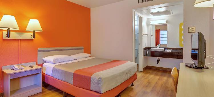 Super 8 by Wyndham Santa Rosa North(Super 8 by Wyndham Santa Rosa North)图片